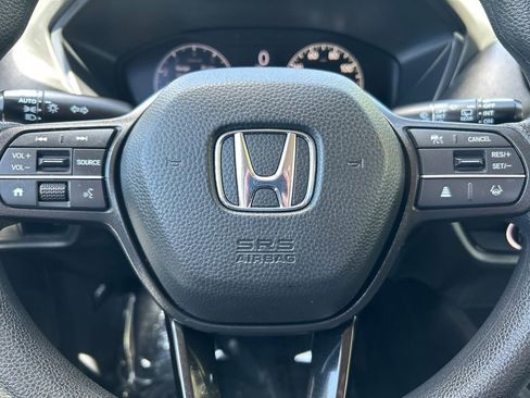 Used 2024 Honda HR-V LX image 9
