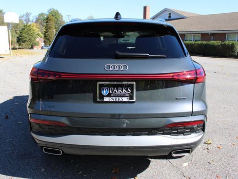 Used 2025 Audi Q5 Premium Plus w/ Premium Plus AWD/4WD image 8