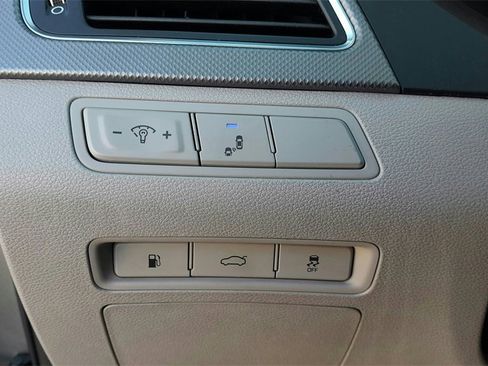 Used 2017 Hyundai Sonata Plug-In Hybrid image 28