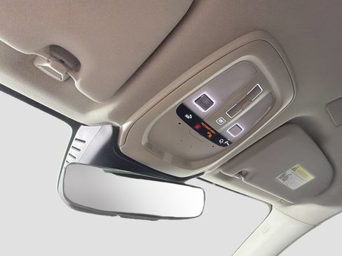 Certified 2023 Volvo XC60 B5 Plus w/ Protection Package Premier AWD/4WD image 19