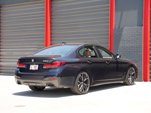 Used 2023 BMW 540i w/ M Sport Package RWD image 5
