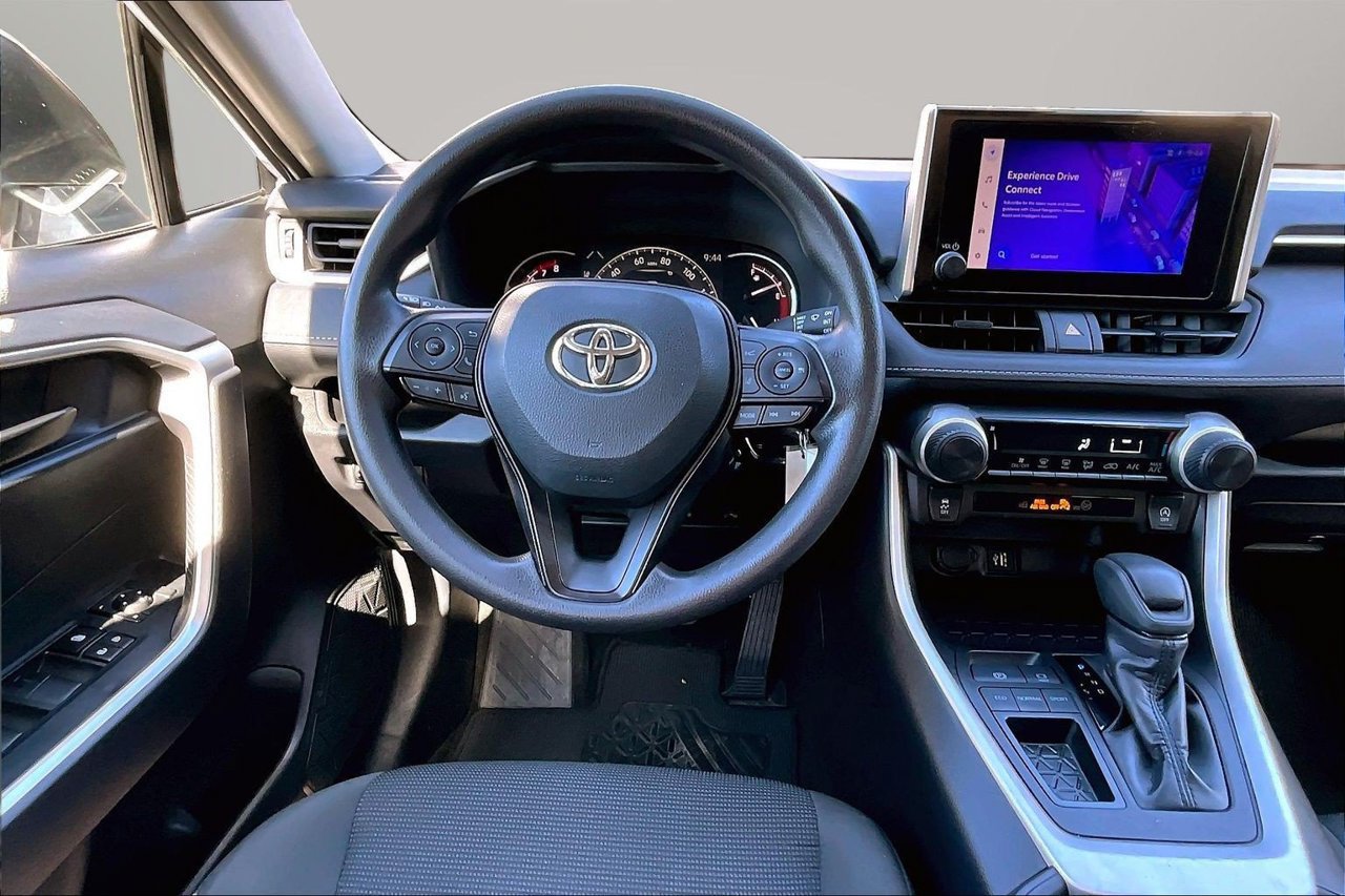 Used 2025 Toyota RAV4 LE FWD image 10