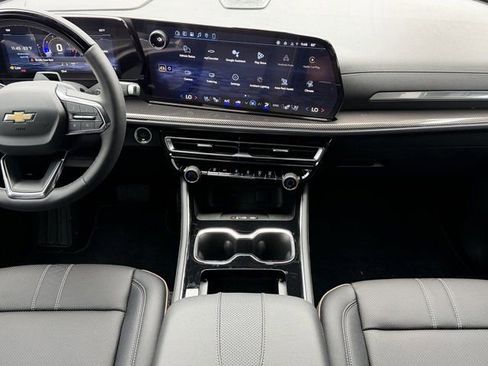 New 2026 Chevrolet Traverse High Country FWD image 14