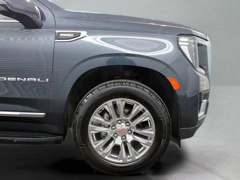 Used 2022 GMC Yukon XL Denali image 32