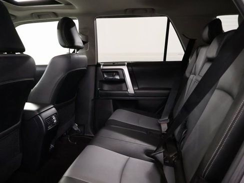 Used 2020 Toyota 4Runner SR5 Premium image 29