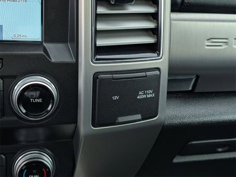 Used 2021 Ford F250 Platinum w/ FX4 Off-Road Package image 32