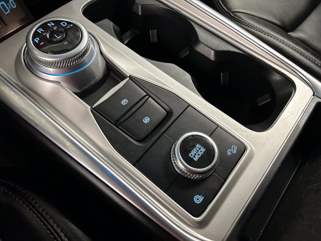 Used 2023 Ford Explorer XLT w/ Equipment Group 202A AWD/4WD image 19