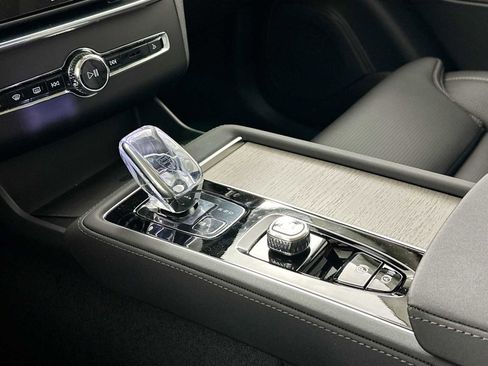 New 2025 Volvo XC90 T8 Ultra w/ Protection Package Premier image 15