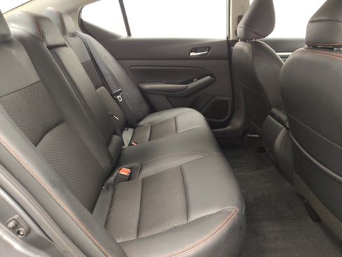 Used 2024 Nissan Altima 2.5 SR FWD image 19