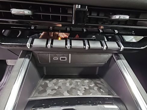 New 2026 GMC Canyon Elevation w/ Convenience Package image 20