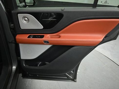 Used 2025 Lincoln Aviator Reserve w/ Equipment Group 201A image 27