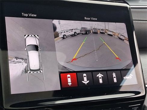 Used 2024 Jeep Grand Cherokee L Limited w/ Luxury Tech Group II image 19