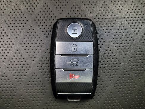 Used 2019 Kia Sorento SX image 32