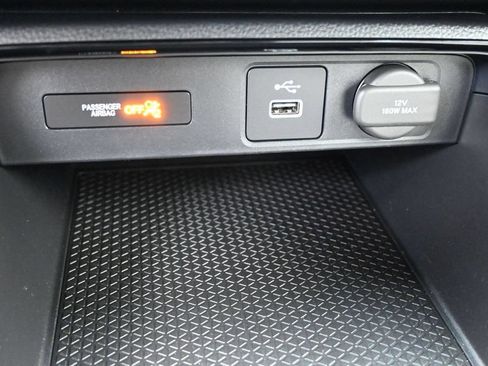 Used 2025 Honda CR-V LX image 11
