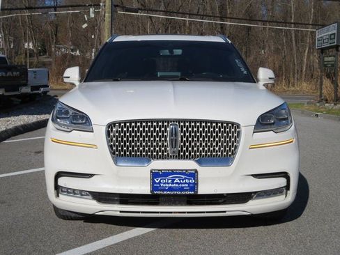 Used 2022 Lincoln Aviator Reserve w/ Equipment Group 201A AWD/4WD image 2