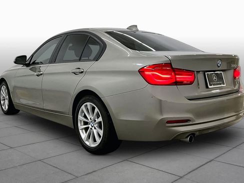 Used 2018 BMW 320i Sedan RWD image 12