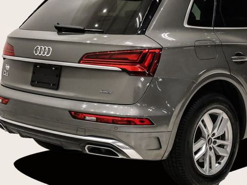 Used 2023 Audi Q5 2.0T Premium w/ Convenience Package image 7