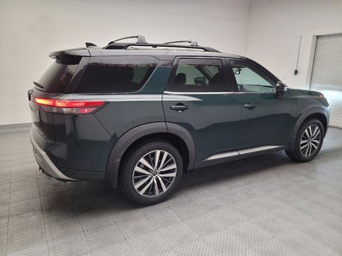 Used 2022 Nissan Pathfinder Platinum w/ Cargo Package FWD image 10