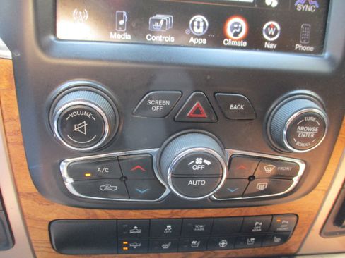 Used 2014 RAM 1500 Laramie Longhorn RWD image 14