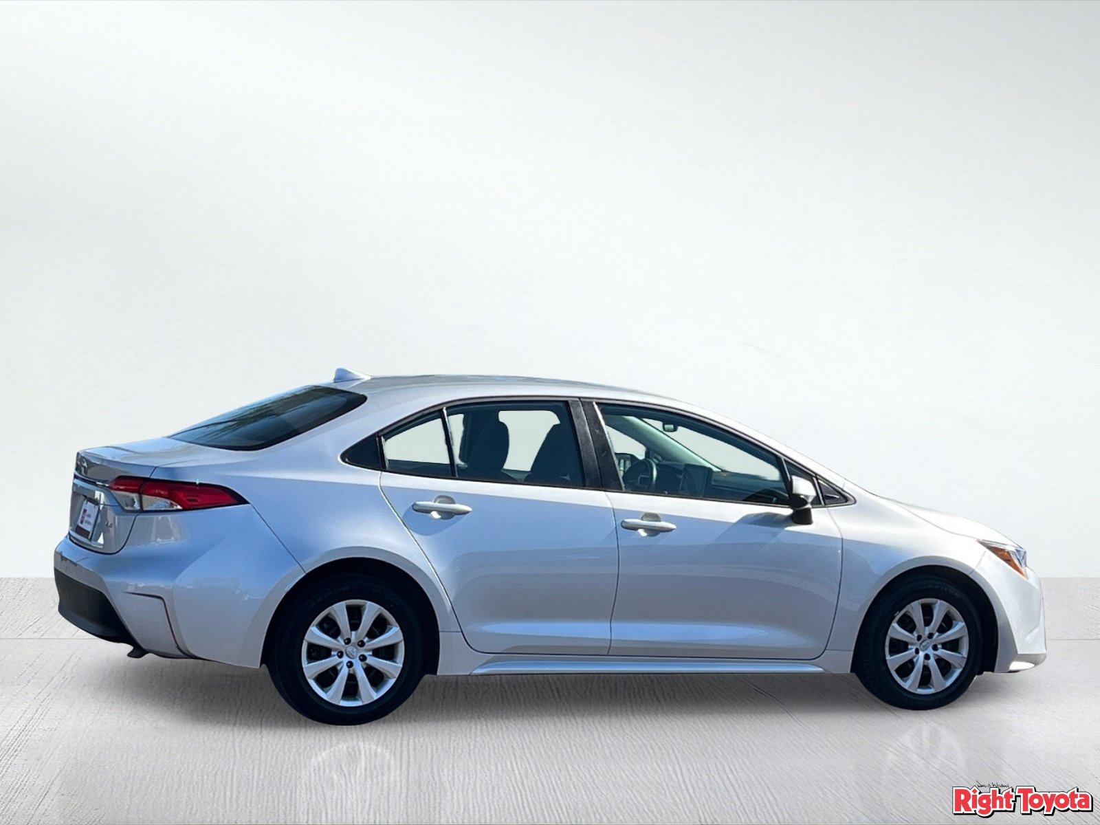 Certified 2025 Toyota Corolla LE FWD image 7