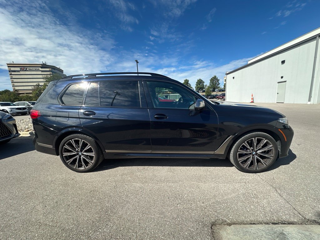 Used 2020 BMW X7 M50i w/ Executive Package AWD/4WD image 2