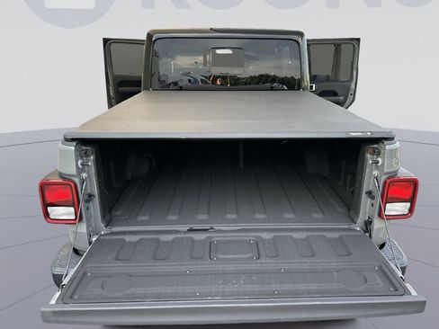 Used 2021 Jeep Gladiator Overland w/ Popular Equipment Package AWD/4WD image 33