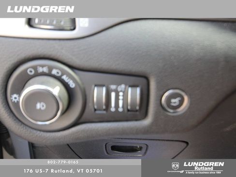 Used 2021 Jeep Cherokee Limited w/ Mopar Interior Package AWD/4WD image 43