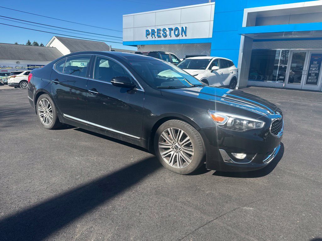 Used 2014 Kia Cadenza Premium w/ Luxury Package FWD image 2