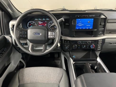 Used 2024 Ford F350 XLT image 7