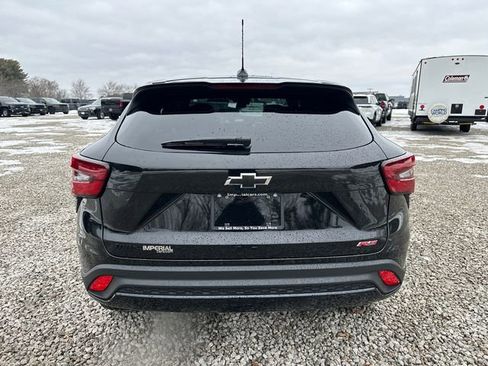 New 2026 Chevrolet Trax RS w/ Sunroof Package FWD image 9