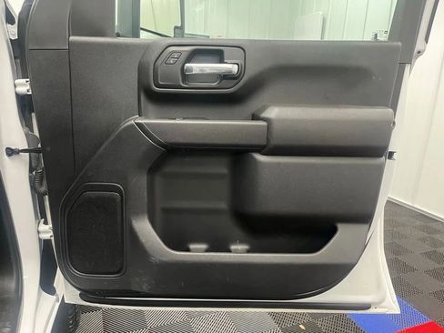 Used 2023 Chevrolet Silverado 2500 Custom w/ Custom Convenience Package AWD/4WD image 17