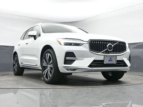 Used 2023 Volvo XC60 B5 Plus w/ Climate Package image 37