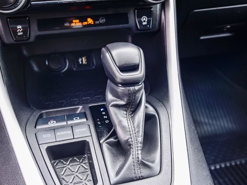 Certified 2024 Toyota RAV4 LE image 28