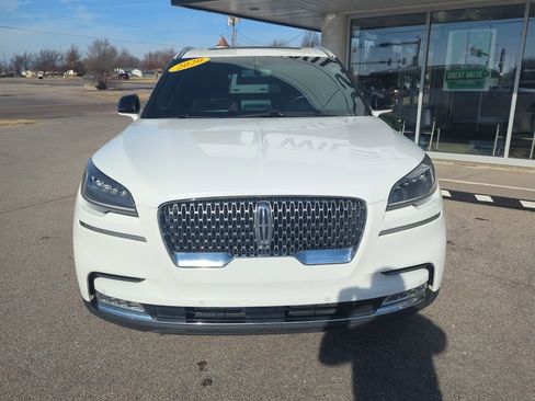 Used 2020 Lincoln Aviator Reserve w/ Equipment Group 201A image 2