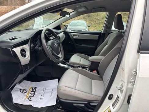 Used 2017 Toyota Corolla LE image 18