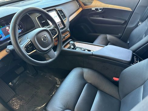 Certified 2023 Volvo XC90 B5 Plus AWD/4WD image 9