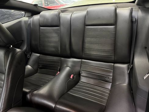 Used 2005 Ford Mustang GT RWD image 14
