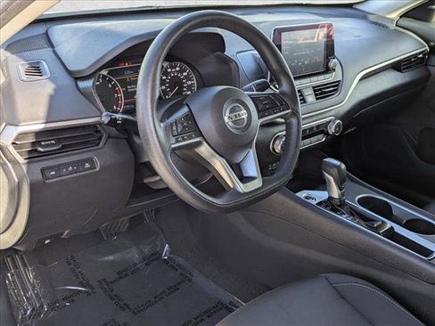 Used 2022 Nissan Altima 2.5 SV image 10
