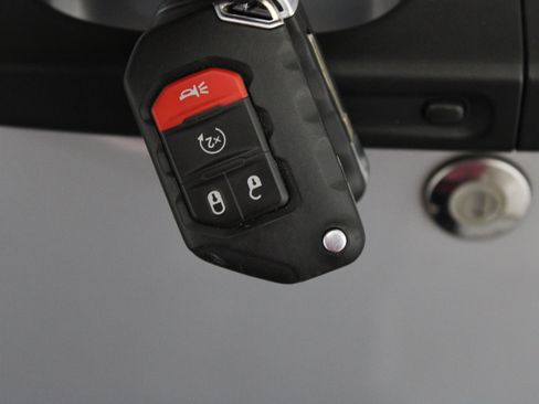 Used 2024 Jeep Wrangler Unlimited AWD/4WD image 16