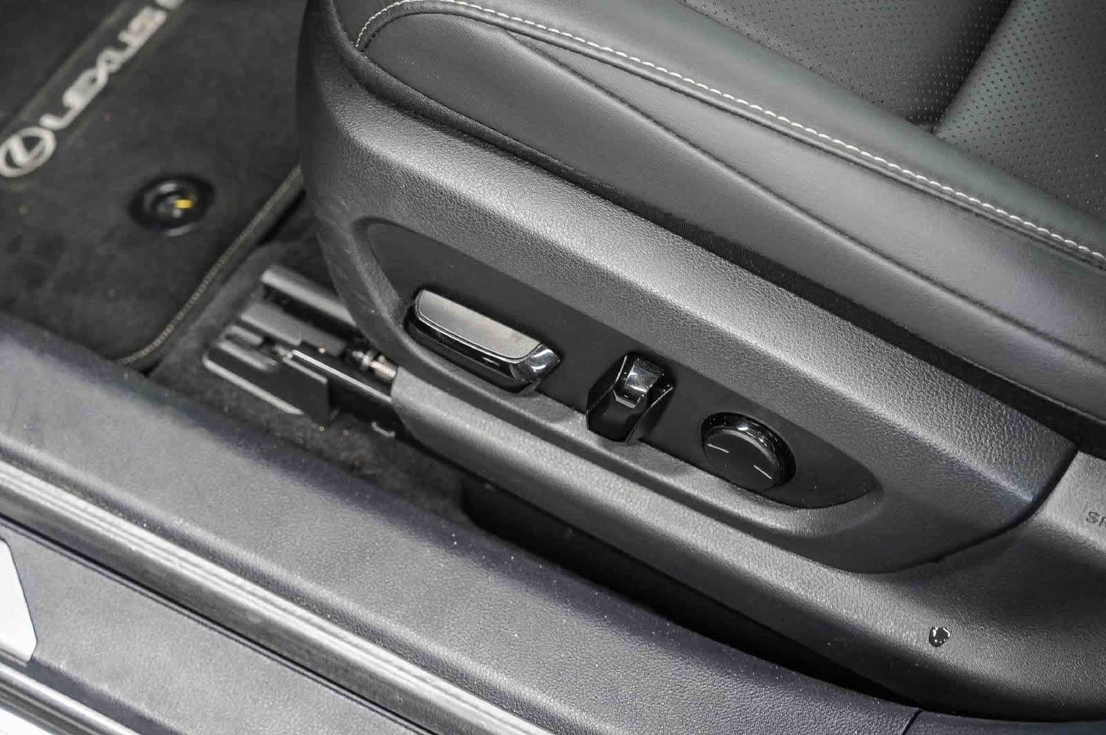Used 2024 Lexus ES 350 FWD image 23