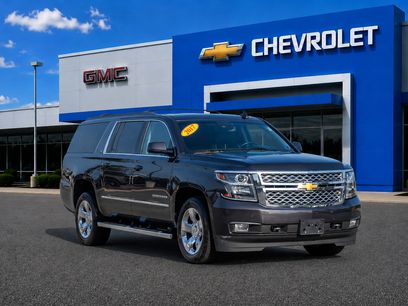 Used 2017 Chevrolet Suburban LT w/ LT Signature Package