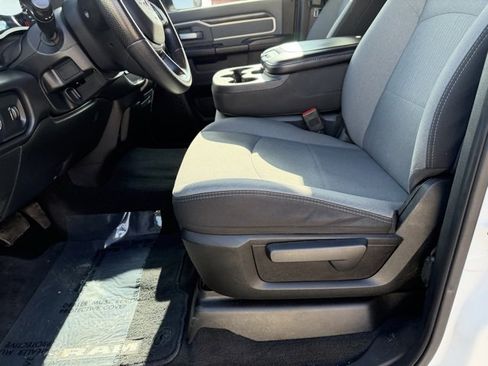 Used 2022 RAM 2500 Big Horn w/ Cold Weather Group image 18