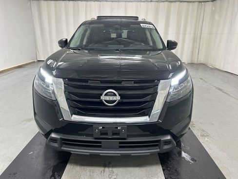 Used 2023 Nissan Pathfinder SV w/ SV Premium Package AWD/4WD image 3
