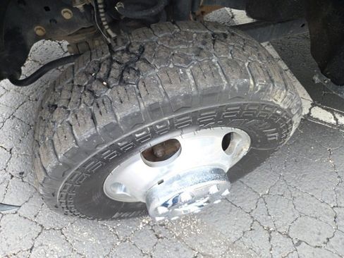 Used 2022 Ford F350 XLT image 9