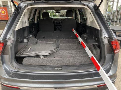 Certified 2023 Volkswagen Tiguan S FWD image 18