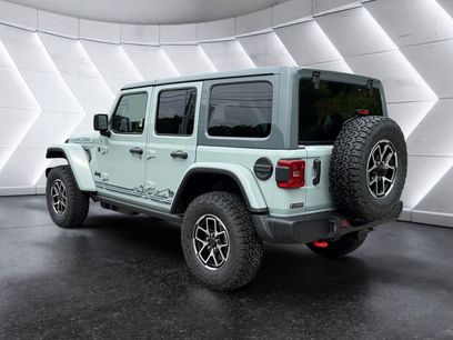 New 2026 Jeep Wrangler Unlimited Rubicon w/ Rockslide Package