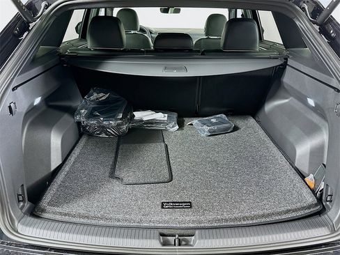 New 2026 Volkswagen Atlas Cross Sport SEL Premium R-Line image 16