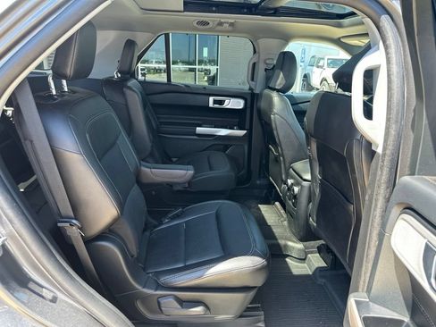 Used 2023 Ford Explorer Limited w/ Limited Technology Package AWD/4WD image 34