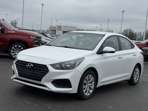Used 2018 Hyundai Accent SE image 12
