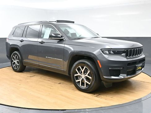 Used 2024 Jeep Grand Cherokee L Limited w/ Luxury Tech Group II image 3